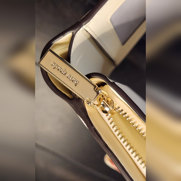 KATE SPADE Med Compact Saffiano Leather in Meringue  NWT - Picture 7 of 12